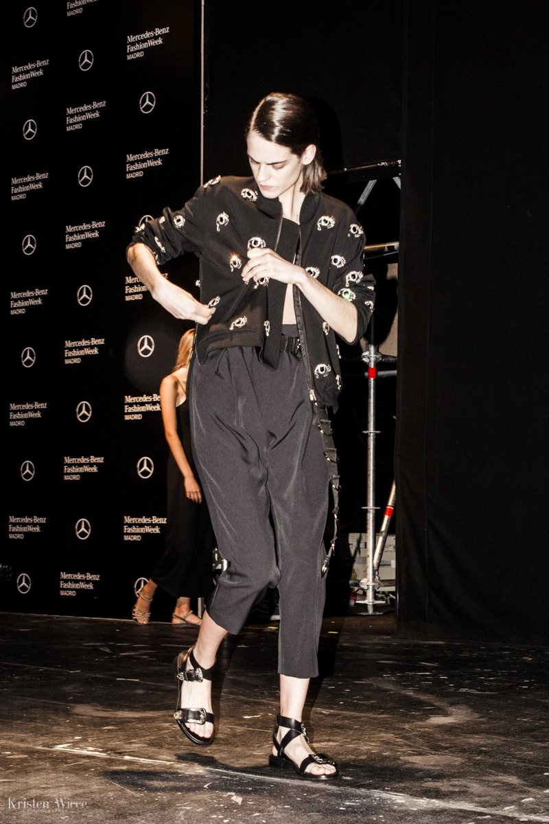 Momento en el backstage del desfile 