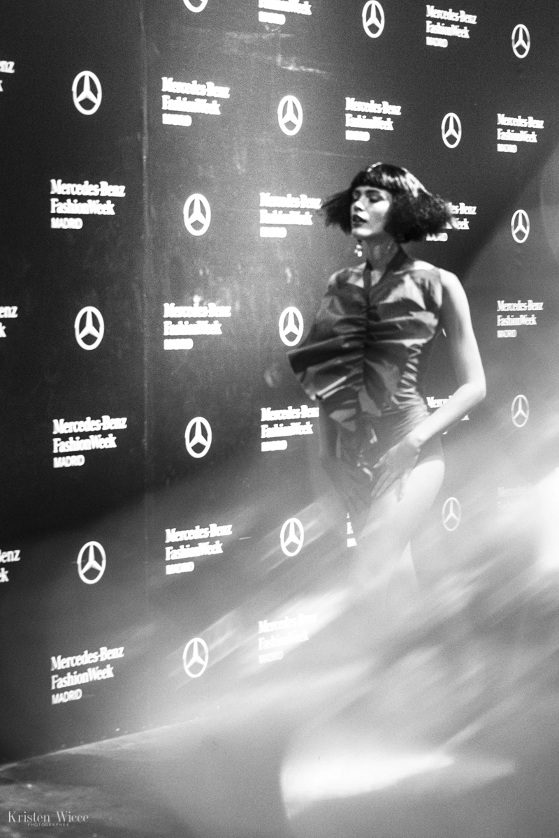 Momento en el backstage del desfile 