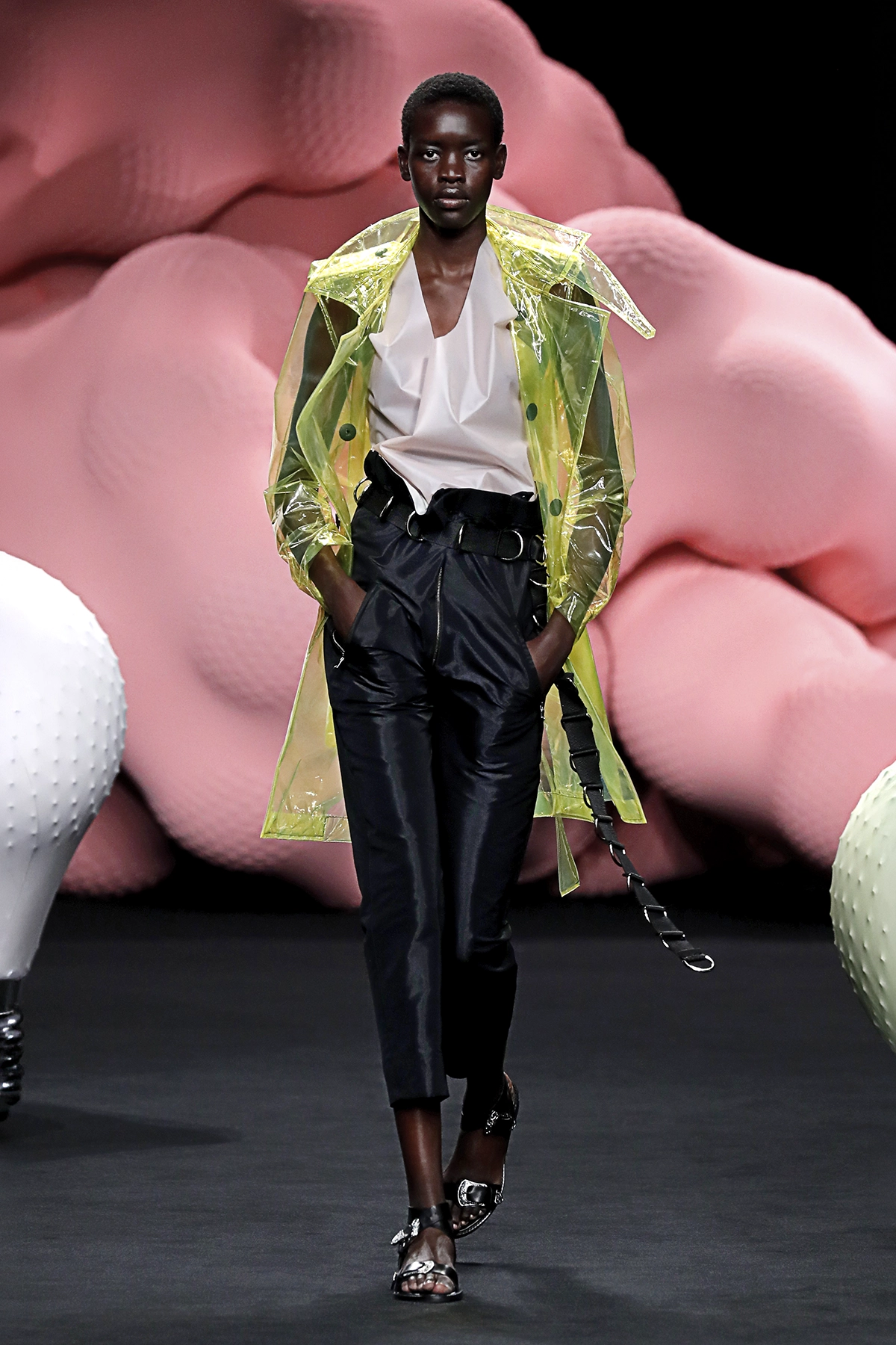 Look 23 de la colección 