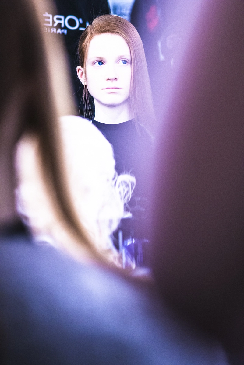 Momento en el backstage del desfile 