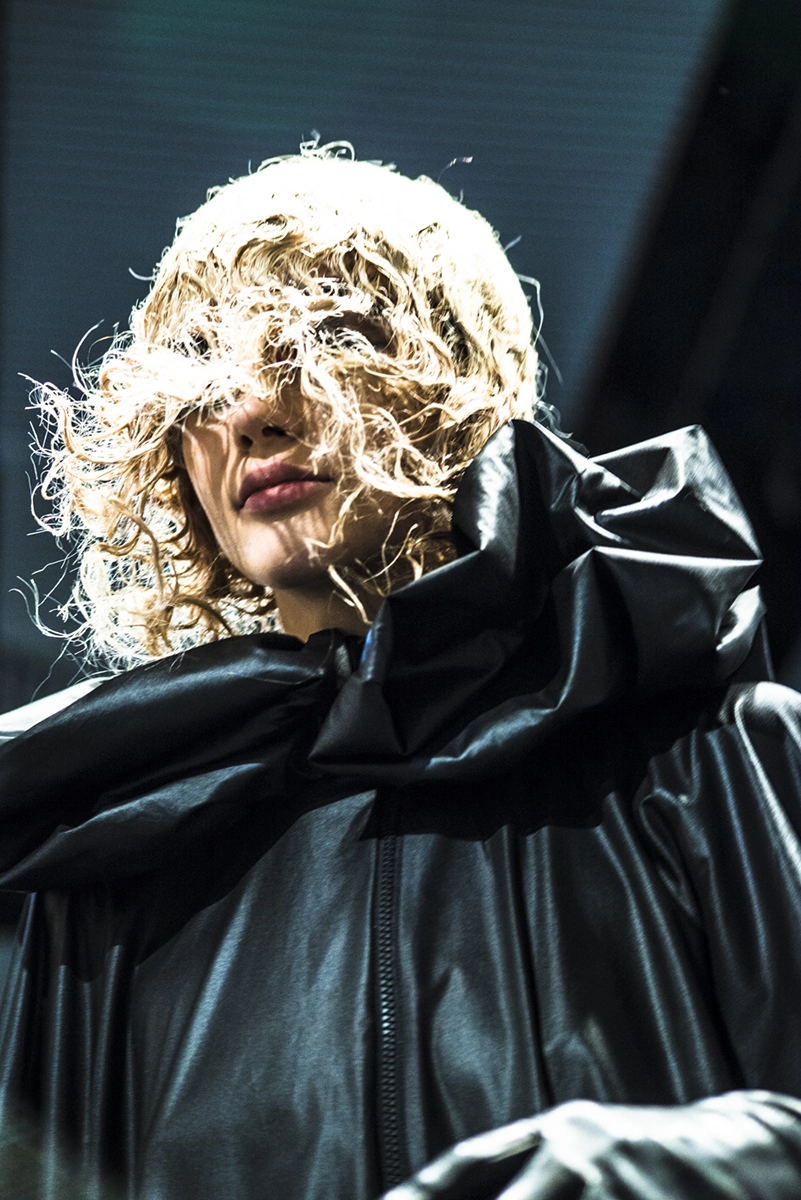 Momento en el backstage del desfile 