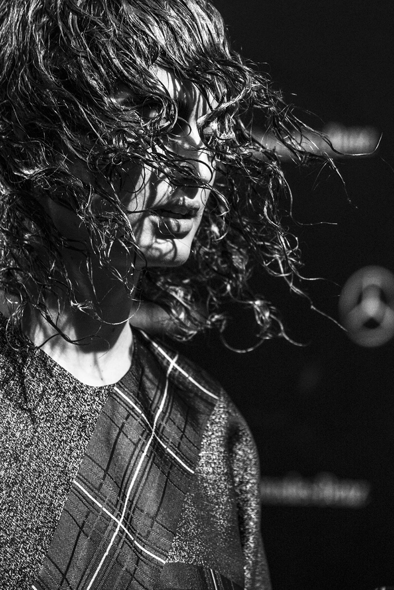 Momento en el backstage del desfile 