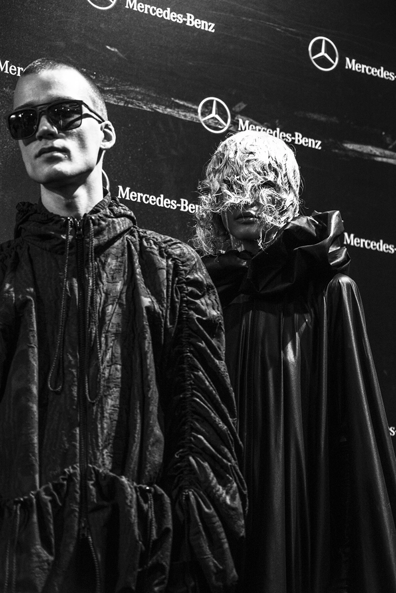 Momento en el backstage del desfile 