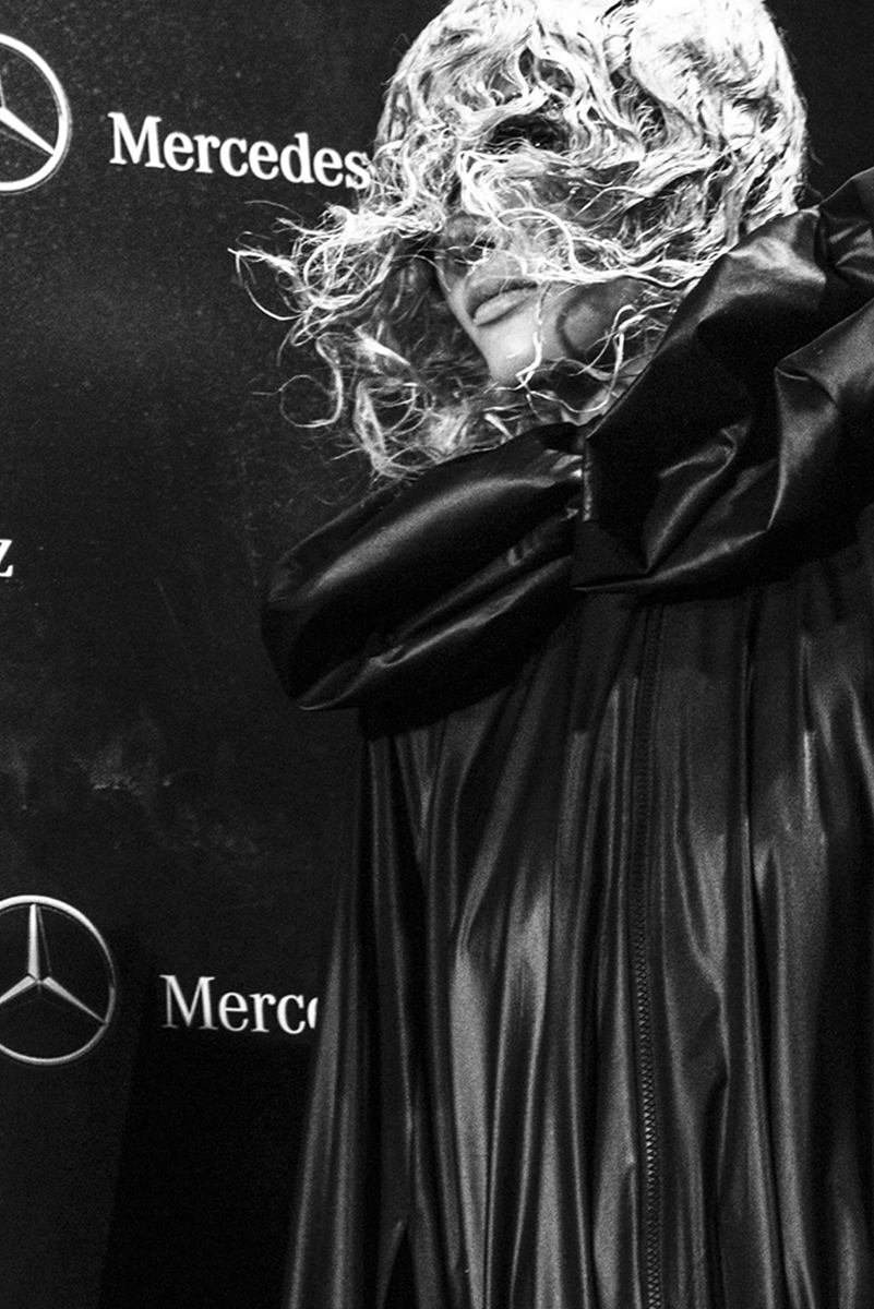 Momento en el backstage del desfile 