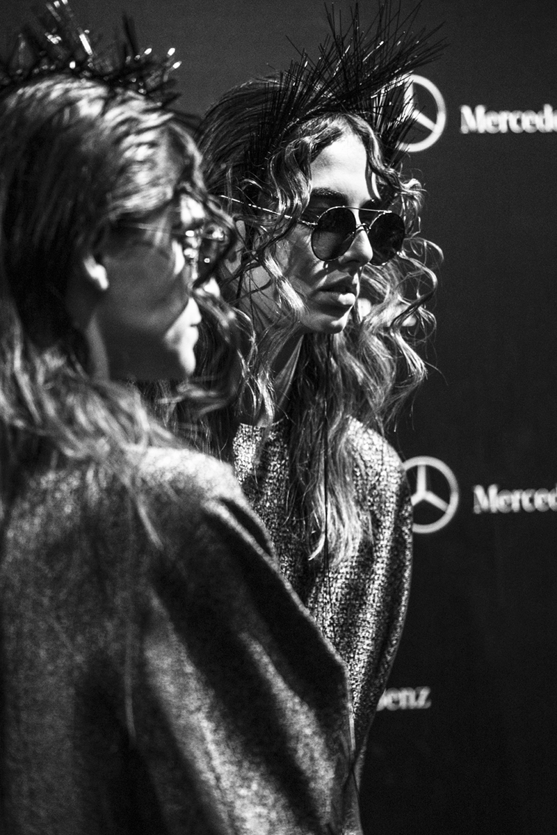 Momento en el backstage del desfile 