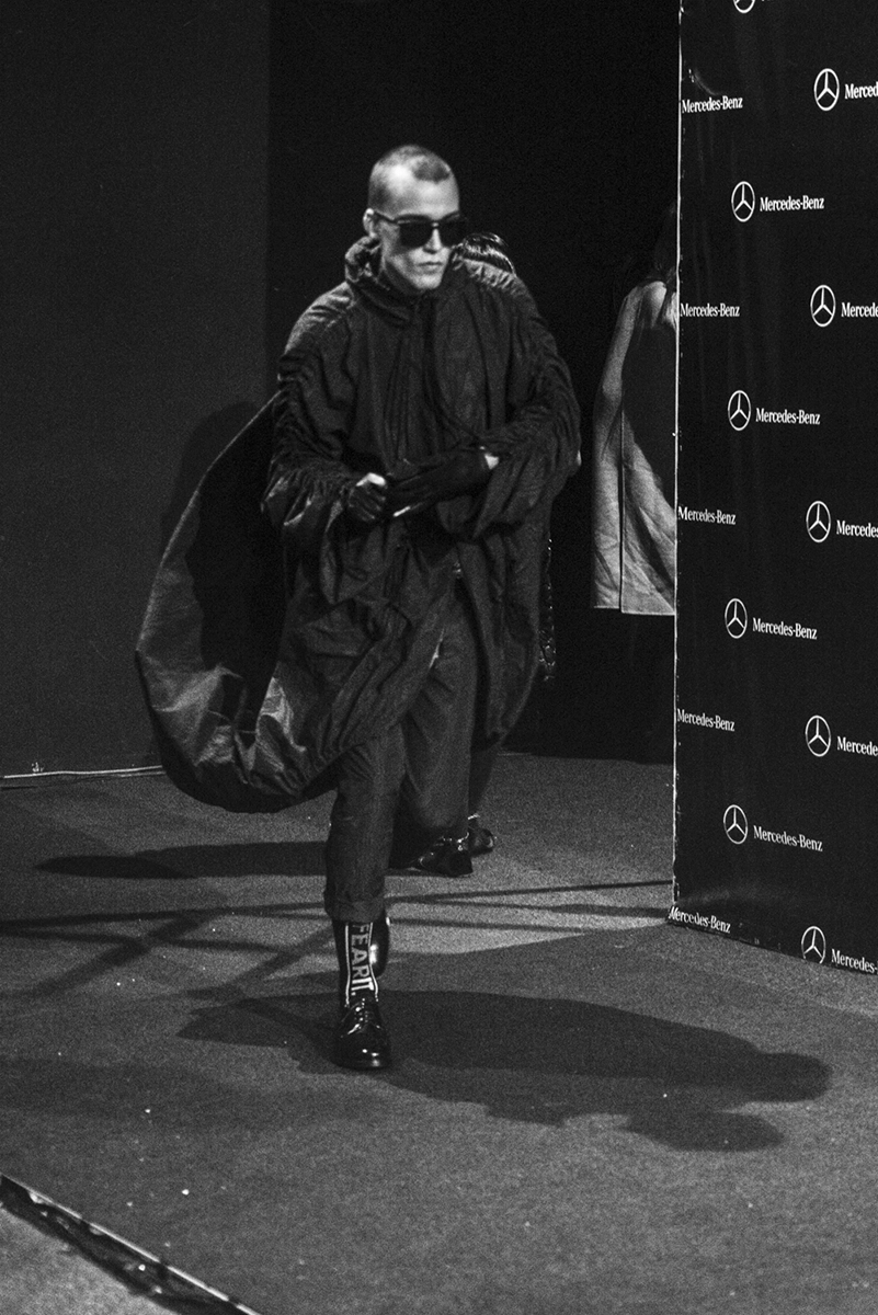 Momento en el backstage del desfile 