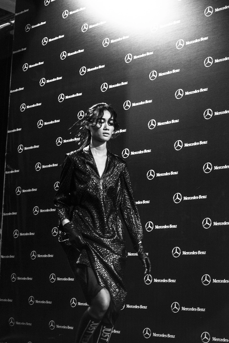 Momento en el backstage del desfile 