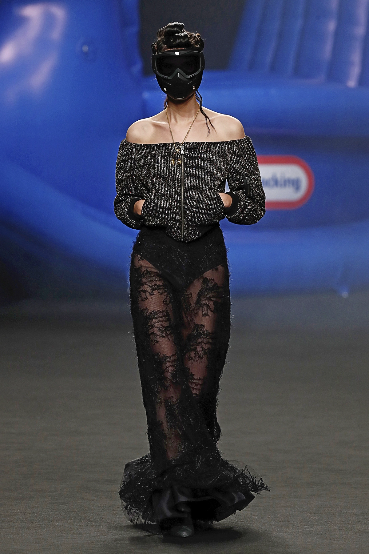 Look 09 de la colección 