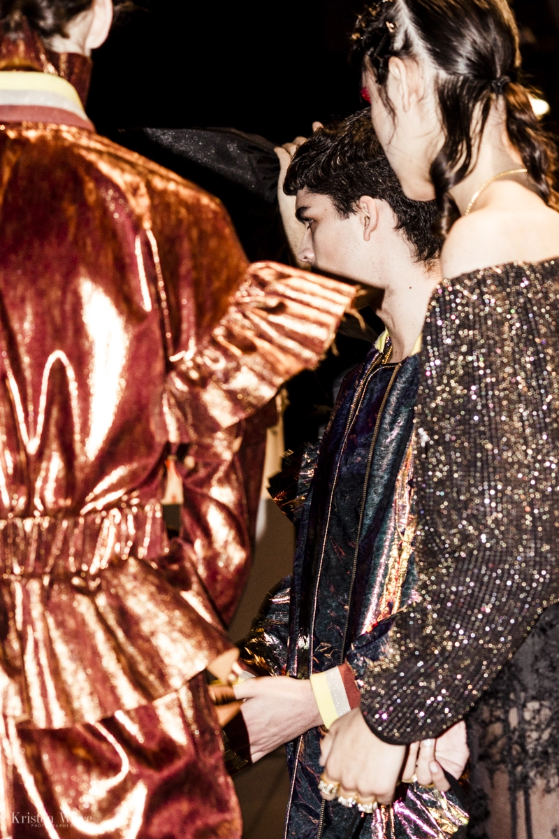 Momento en el backstage del desfile 