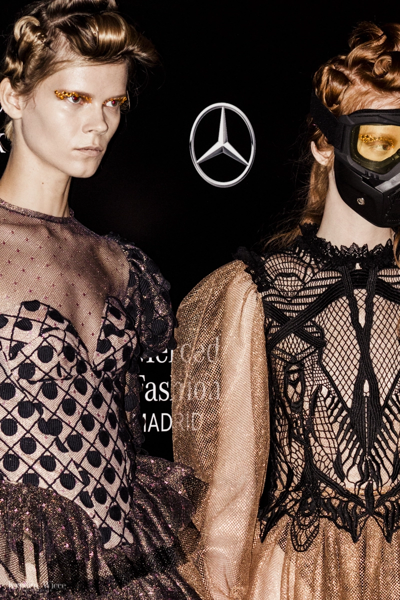 Momento en el backstage del desfile 