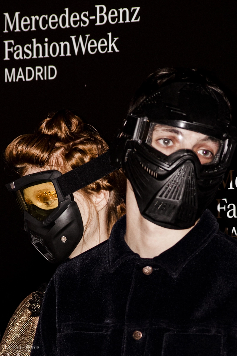 Momento en el backstage del desfile 