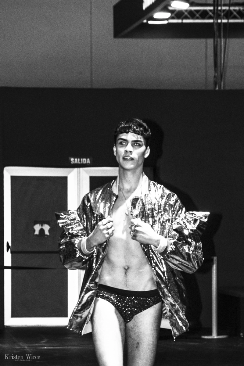 Momento en el backstage del desfile 