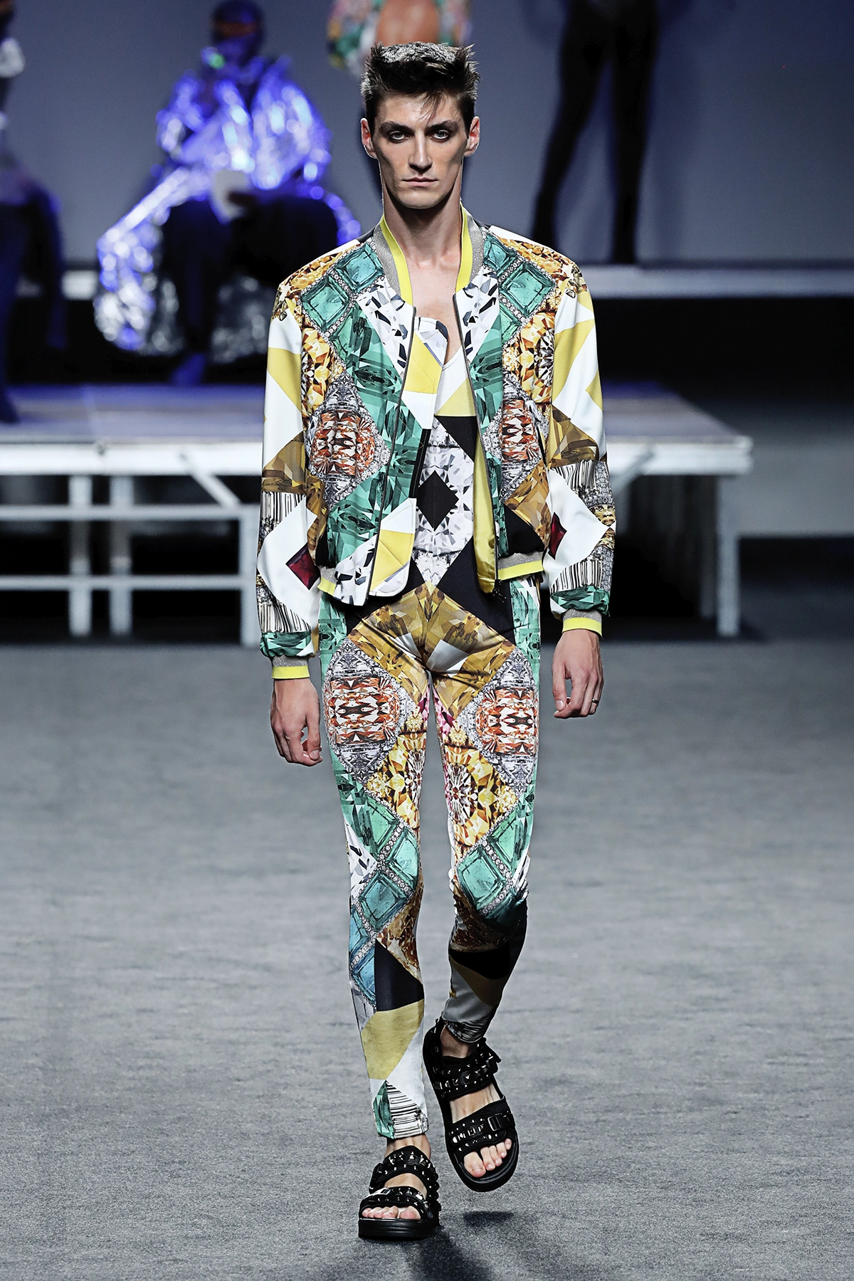 Look 25 de la colección 