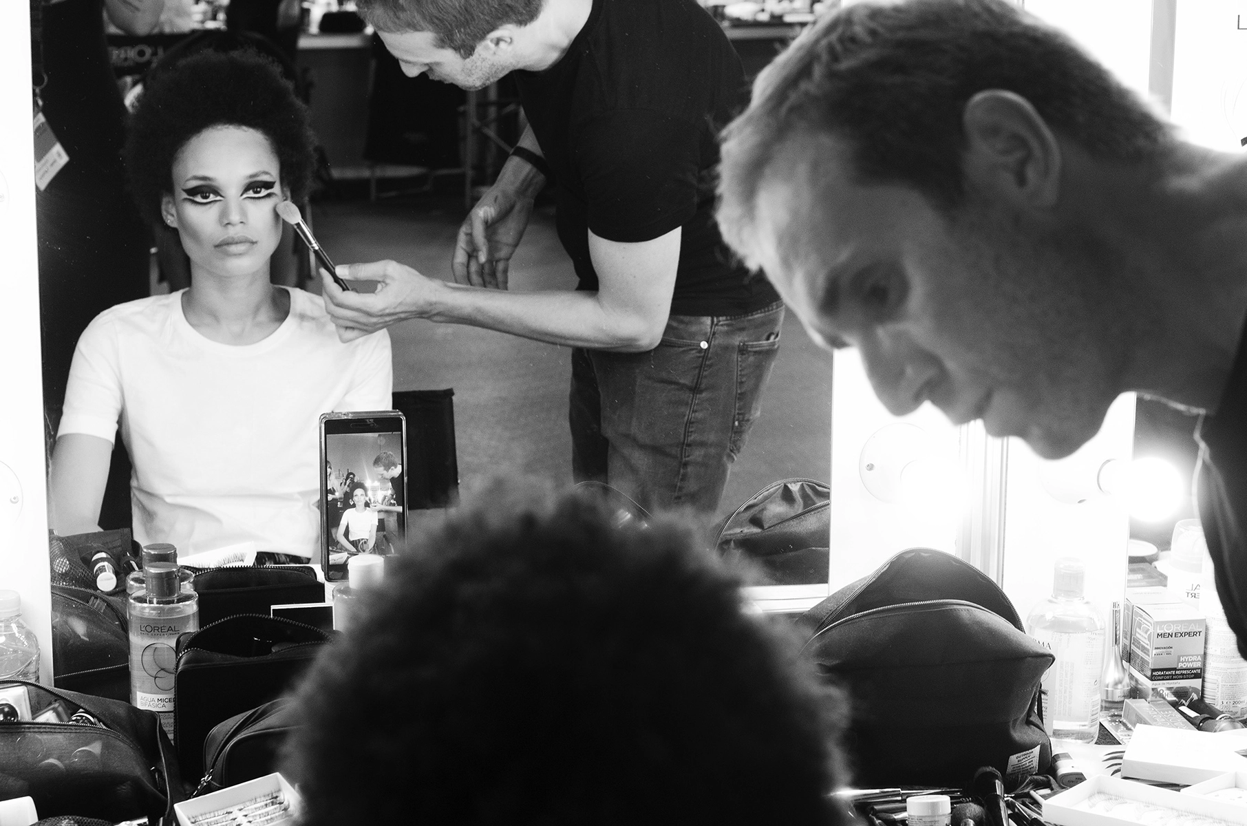 Momentos previos en el backstage del desfile 