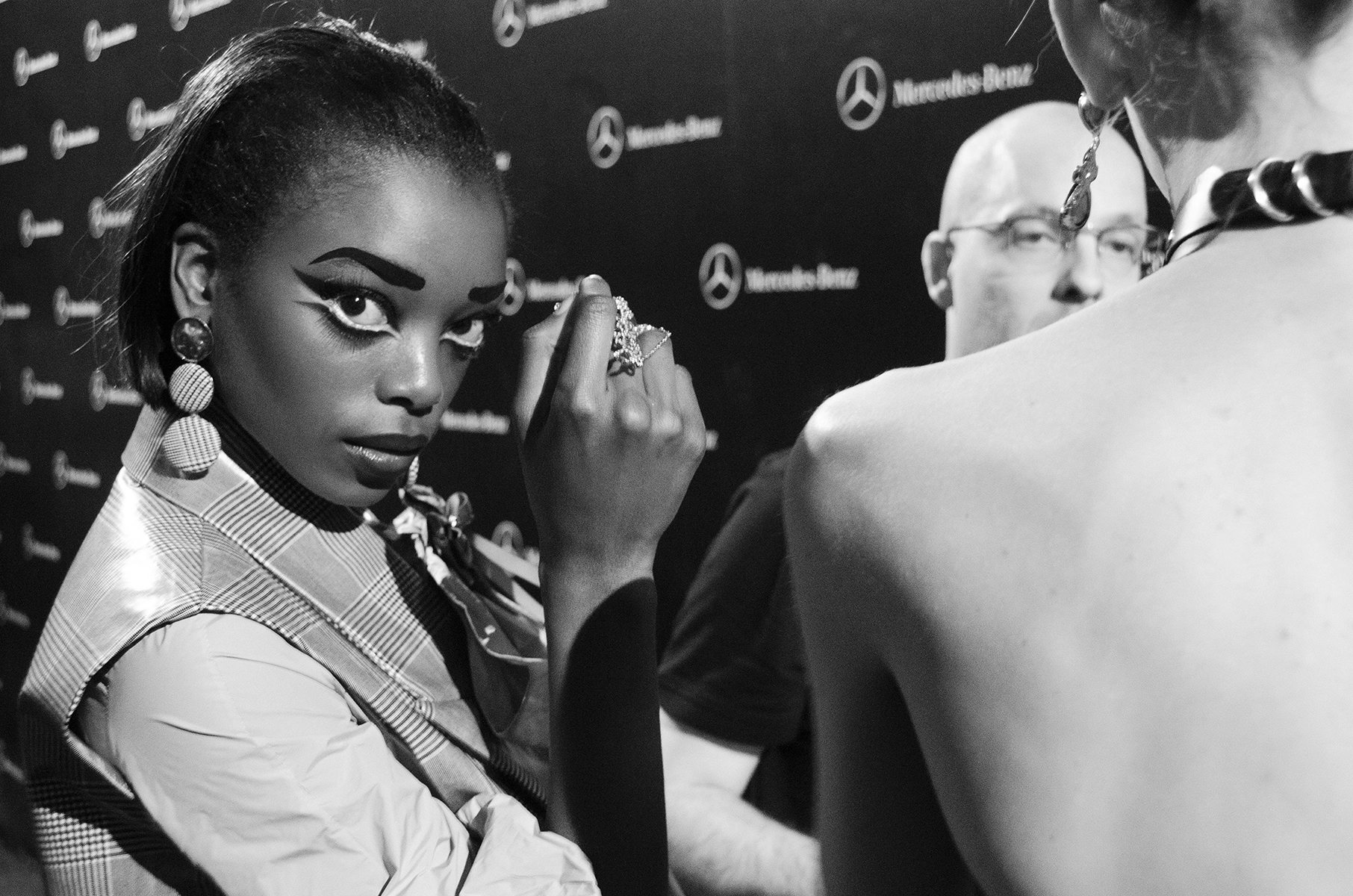 Momentos previos en el backstage del desfile 