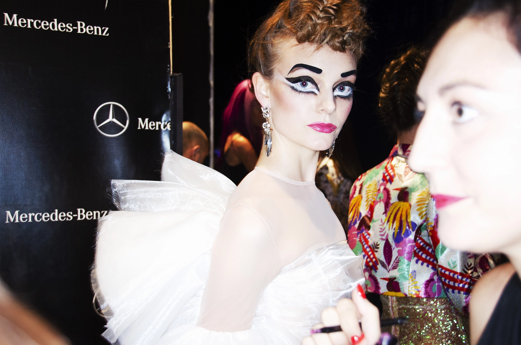 Momentos previos en el backstage del desfile 