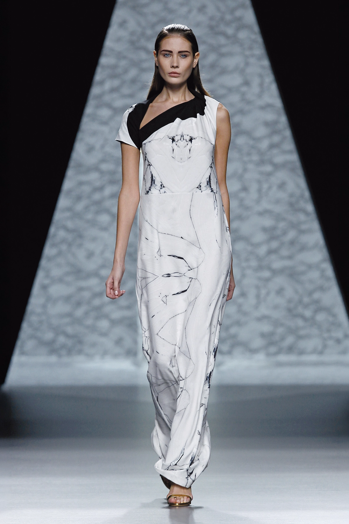 Look 02 de la colección 