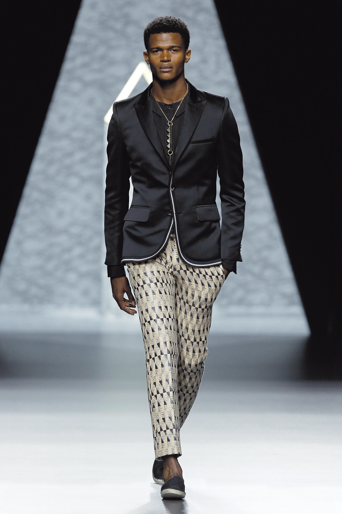 Look 08 de la colección 