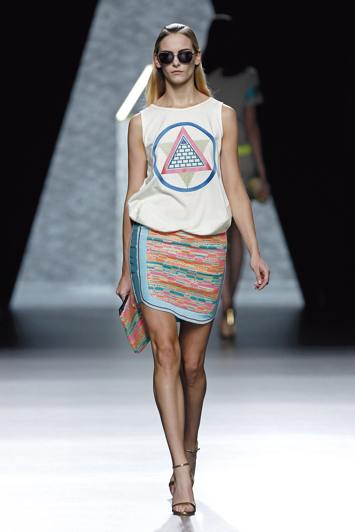 Look 25 de la colección 