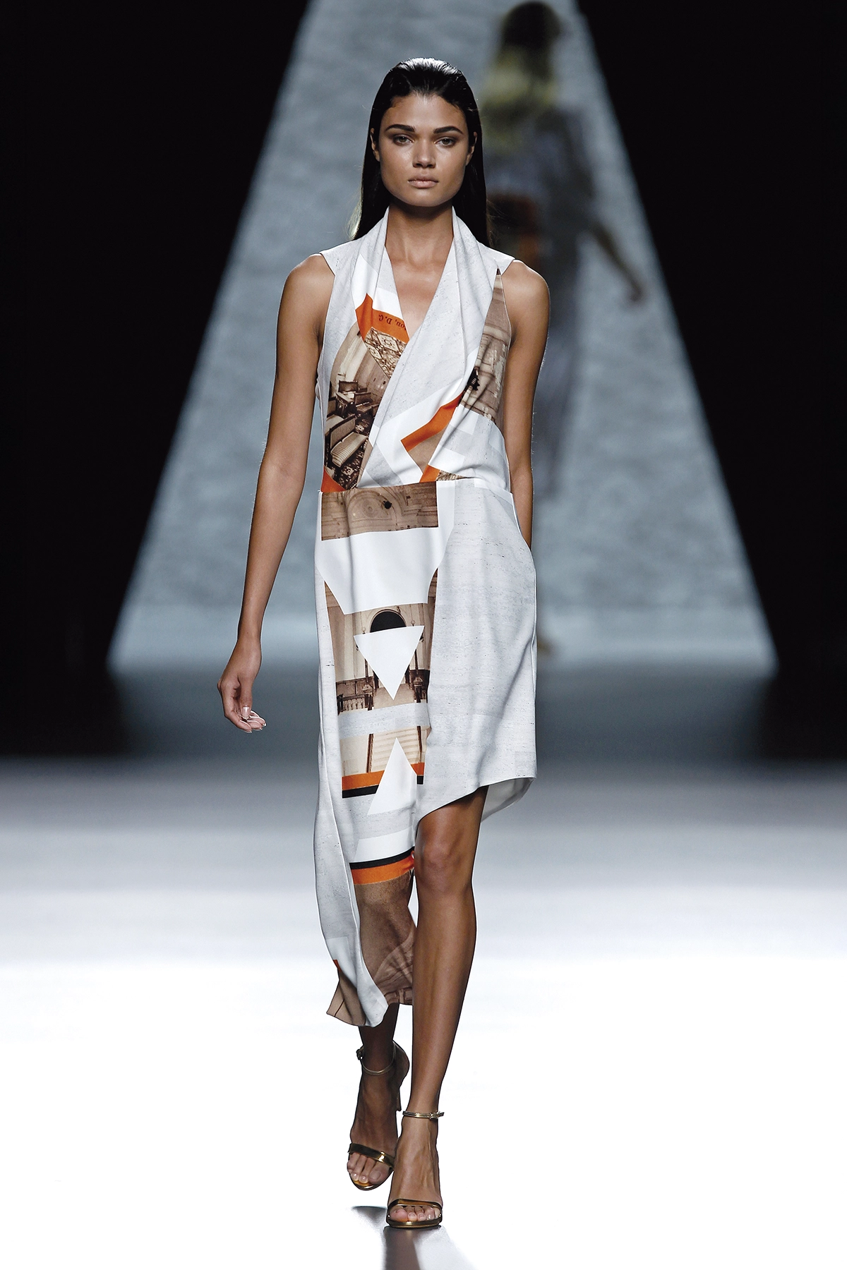 Look 39 de la colección 