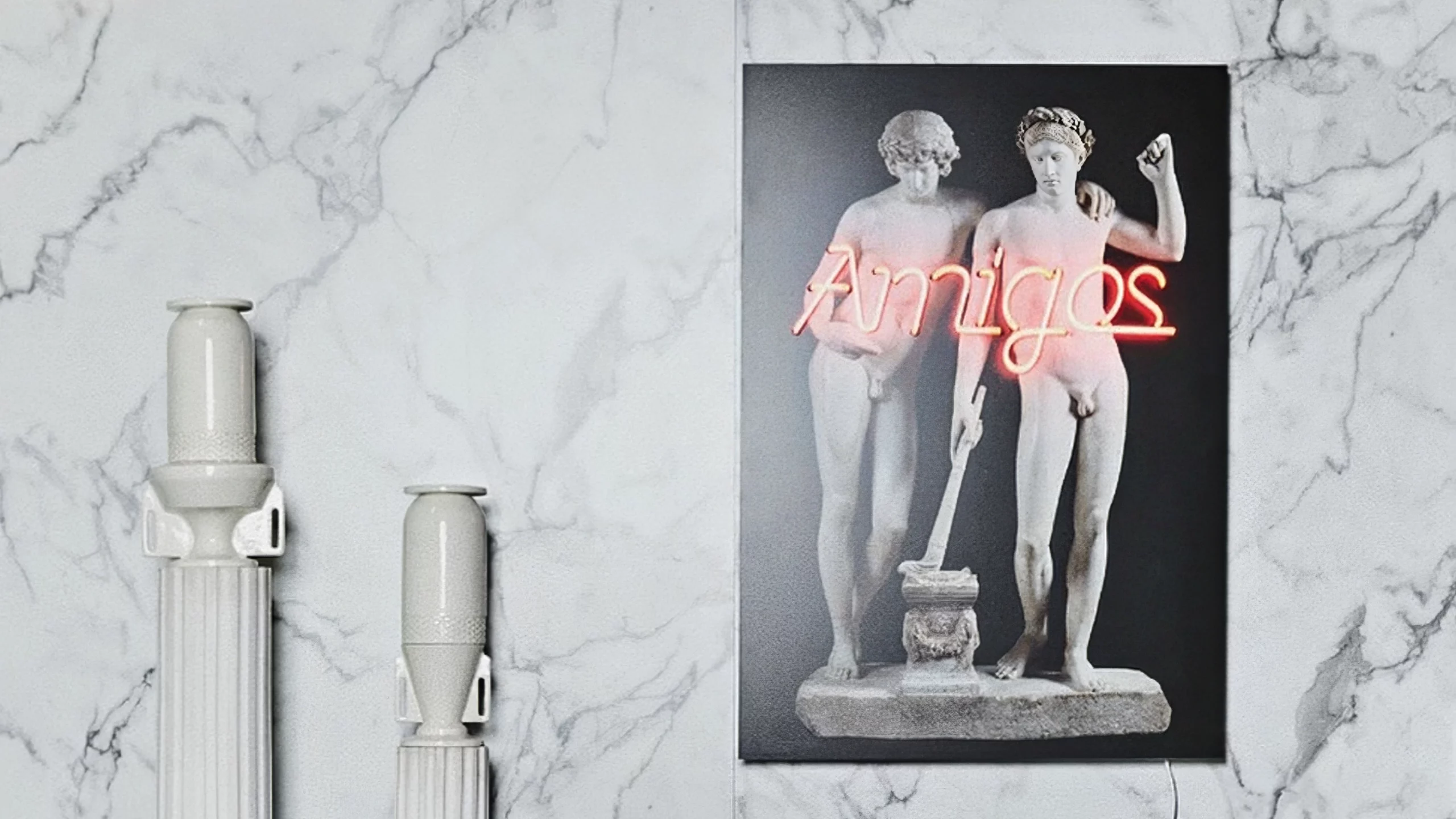 Diseño de set escenográfico recreando una portada de la revista AD en formato XXL para la feria de arte contemporáneo ARCO 2020, jarrones de la colección 