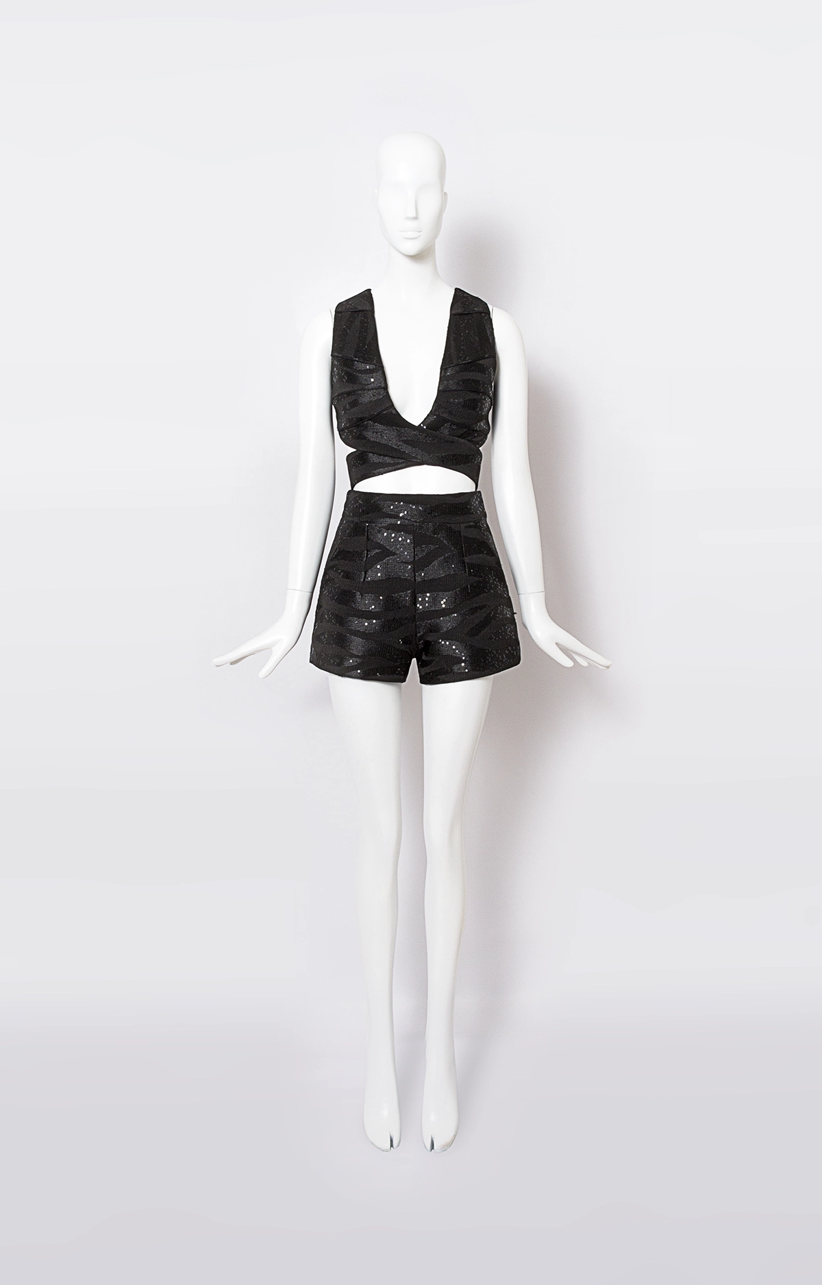 Look diseñado por Ana Locking para la gira 