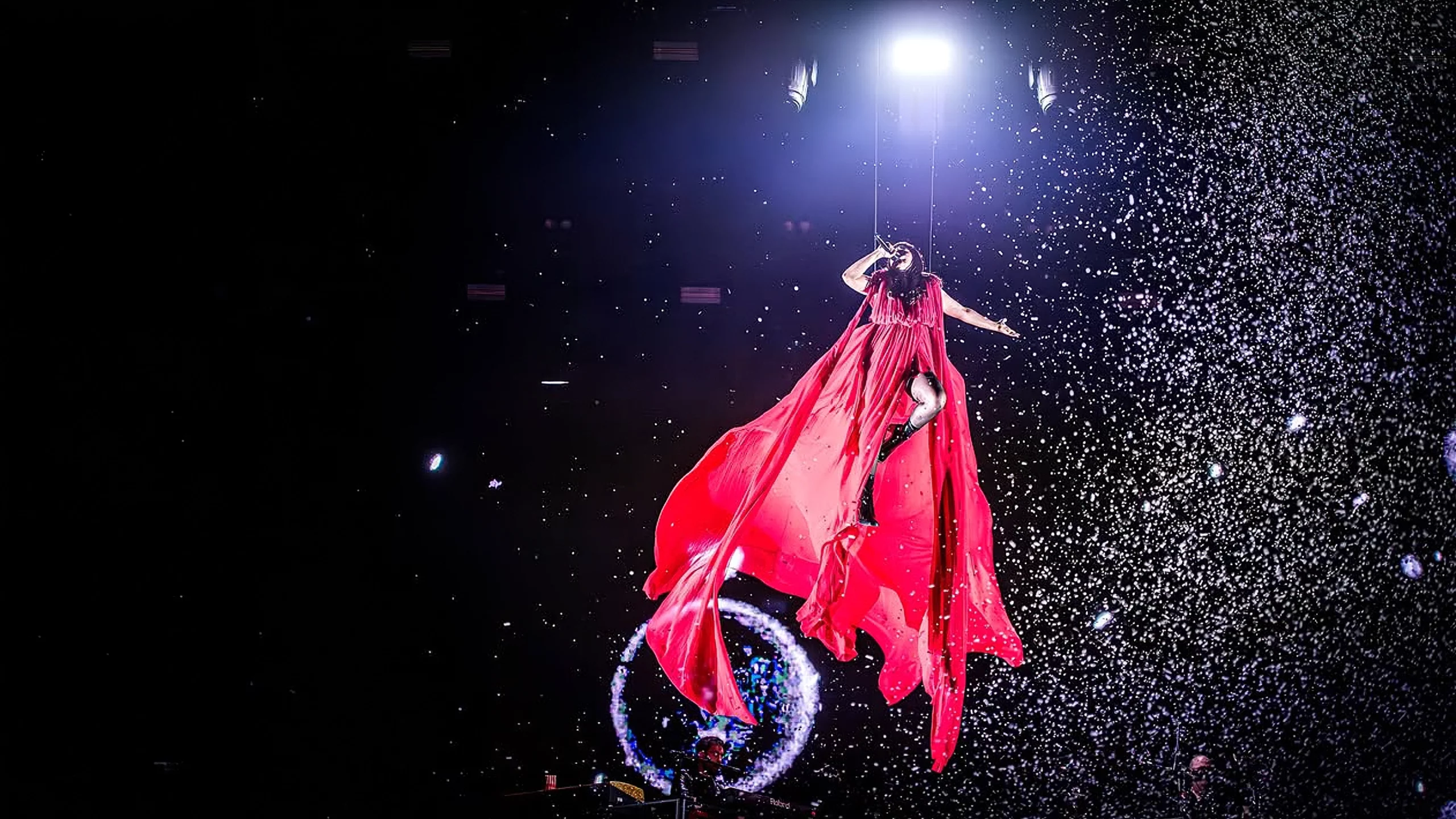 Vestido y capa de Ana Locking creado para la gira 