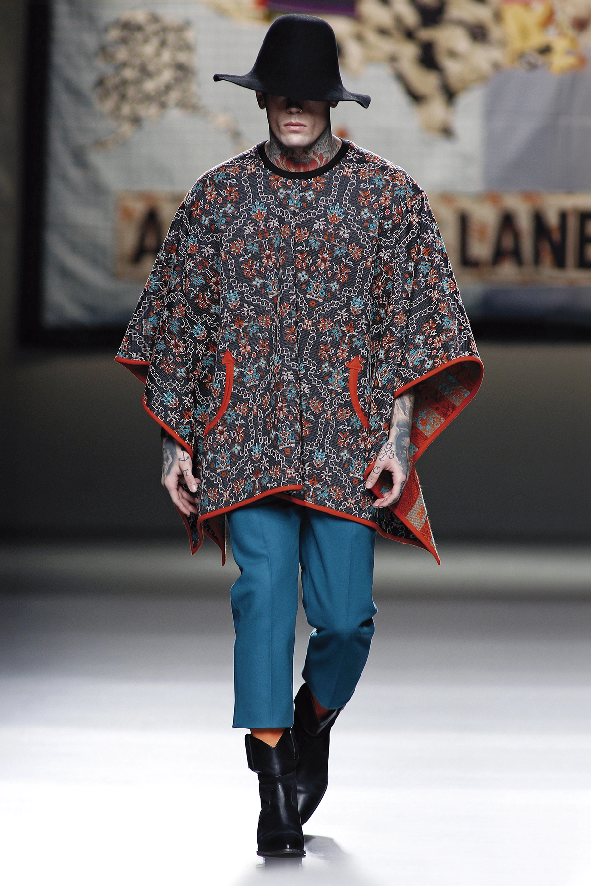 Look 05 de la colección “American Landscape”, colección otoño invierno 2014-15 de la diseñadora de moda Ana Locking en la Mercedes Benz Fashion Week de Madrid.