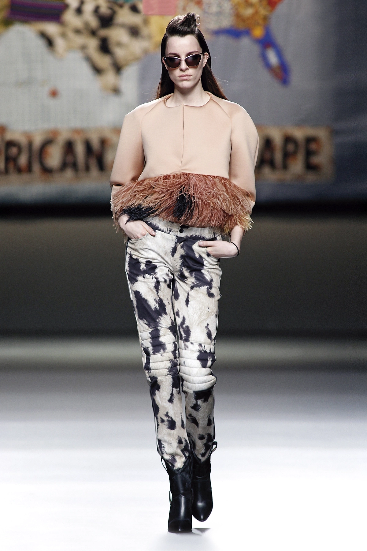 Look 29 de la colección “American Landscape”, colección otoño invierno 2014-15 de la diseñadora de moda Ana Locking en la Mercedes Benz Fashion Week de Madrid.