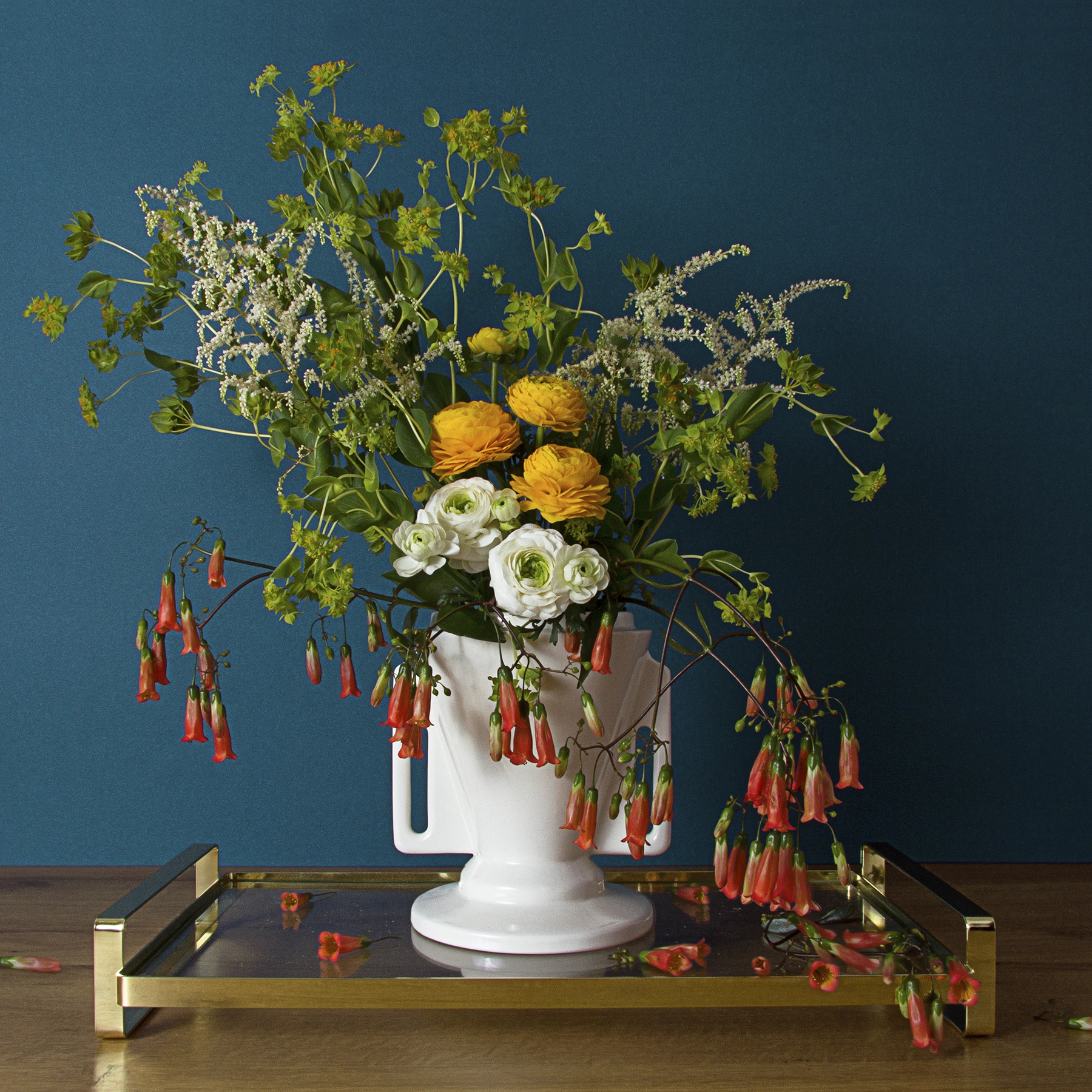 Colección artesanal de jarrones cerámicos esmaltados. Diseño Amphora B02