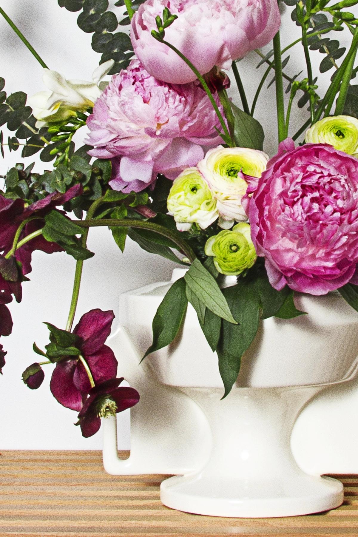 Colección artesanal de jarrones cerámicos esmaltados. Diseño Amphora B01