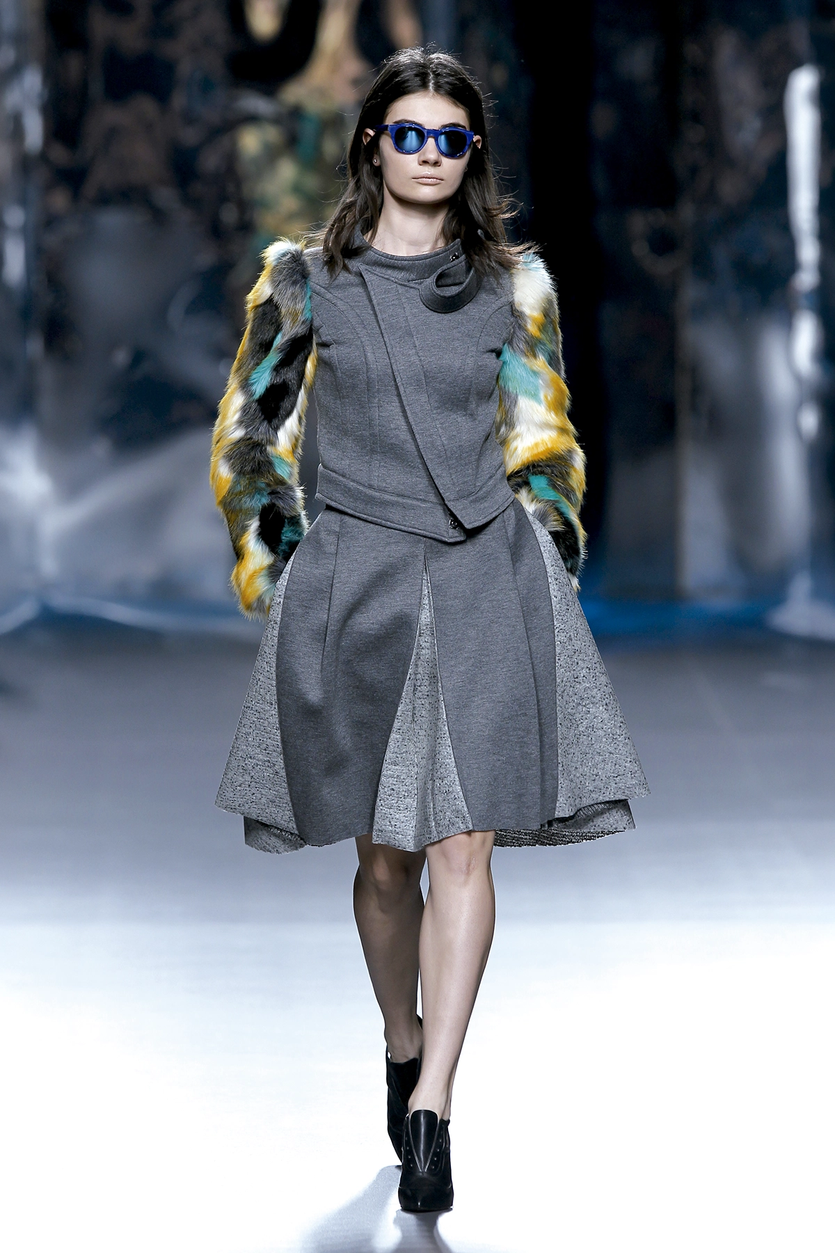 Look 14 de la colección “Doppelgänger”, colección otoño invierno 2015-16 de la diseñadora de moda Ana Locking en la Mercedes Benz Fashion Week de Madrid..