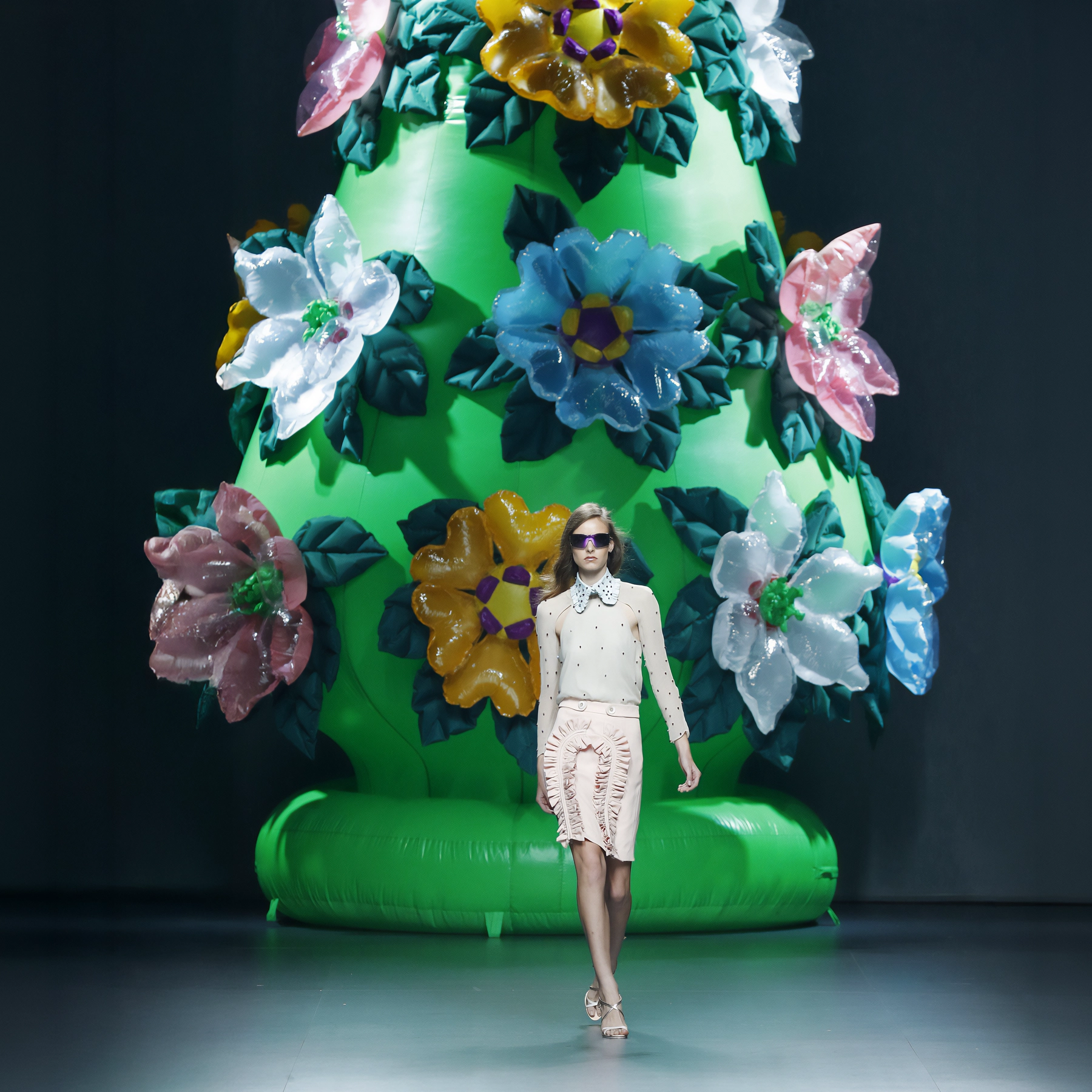Momento del desfile “Foreva”, colección primavera verano 2016 de la diseñadora de moda Ana Locking en la Mercedes Benz Fashion Week de Madrid.