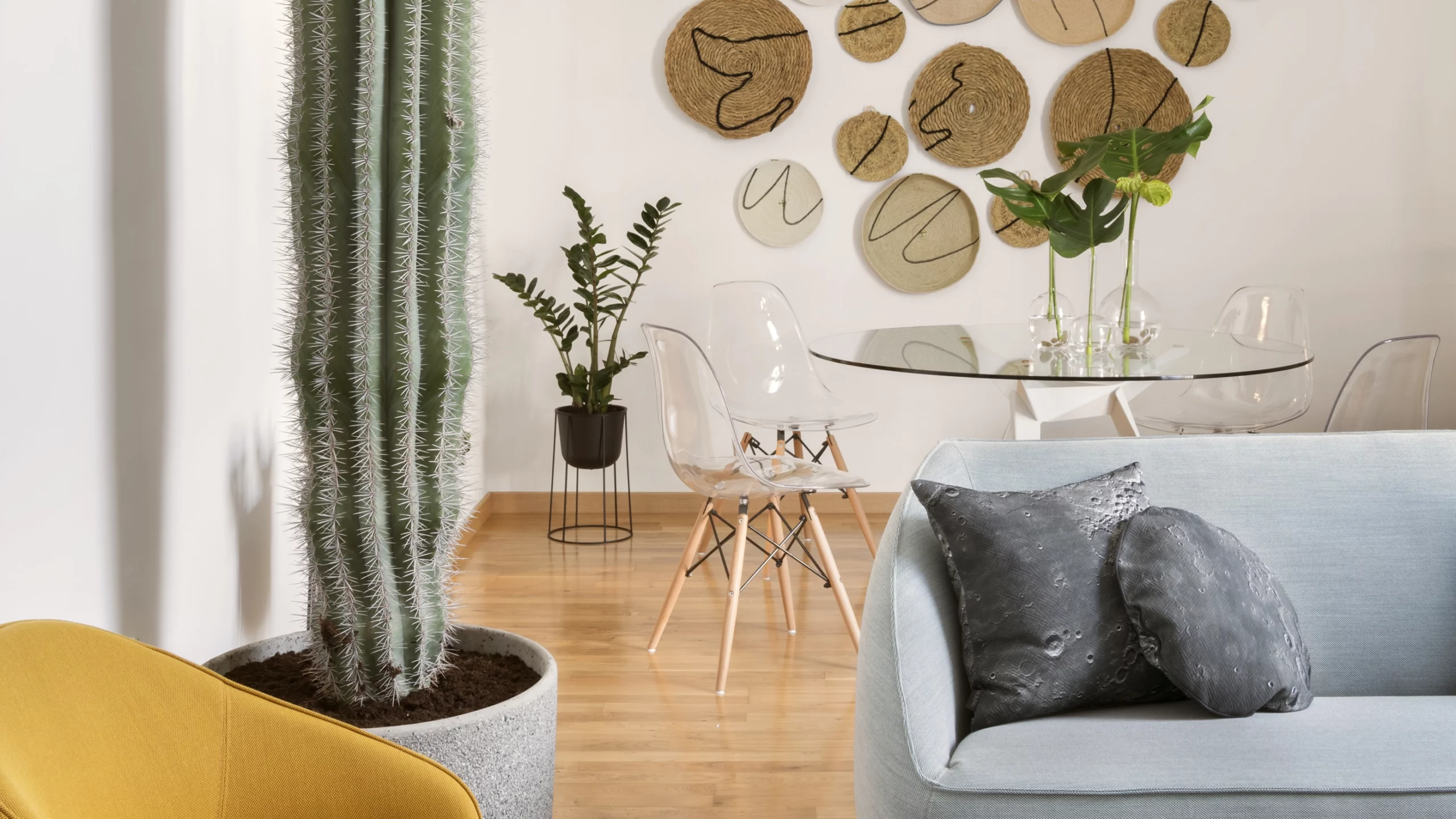 Primer proyecto de decoración de Ana Locking, Halcyon Days en Málaga. Apartamento 