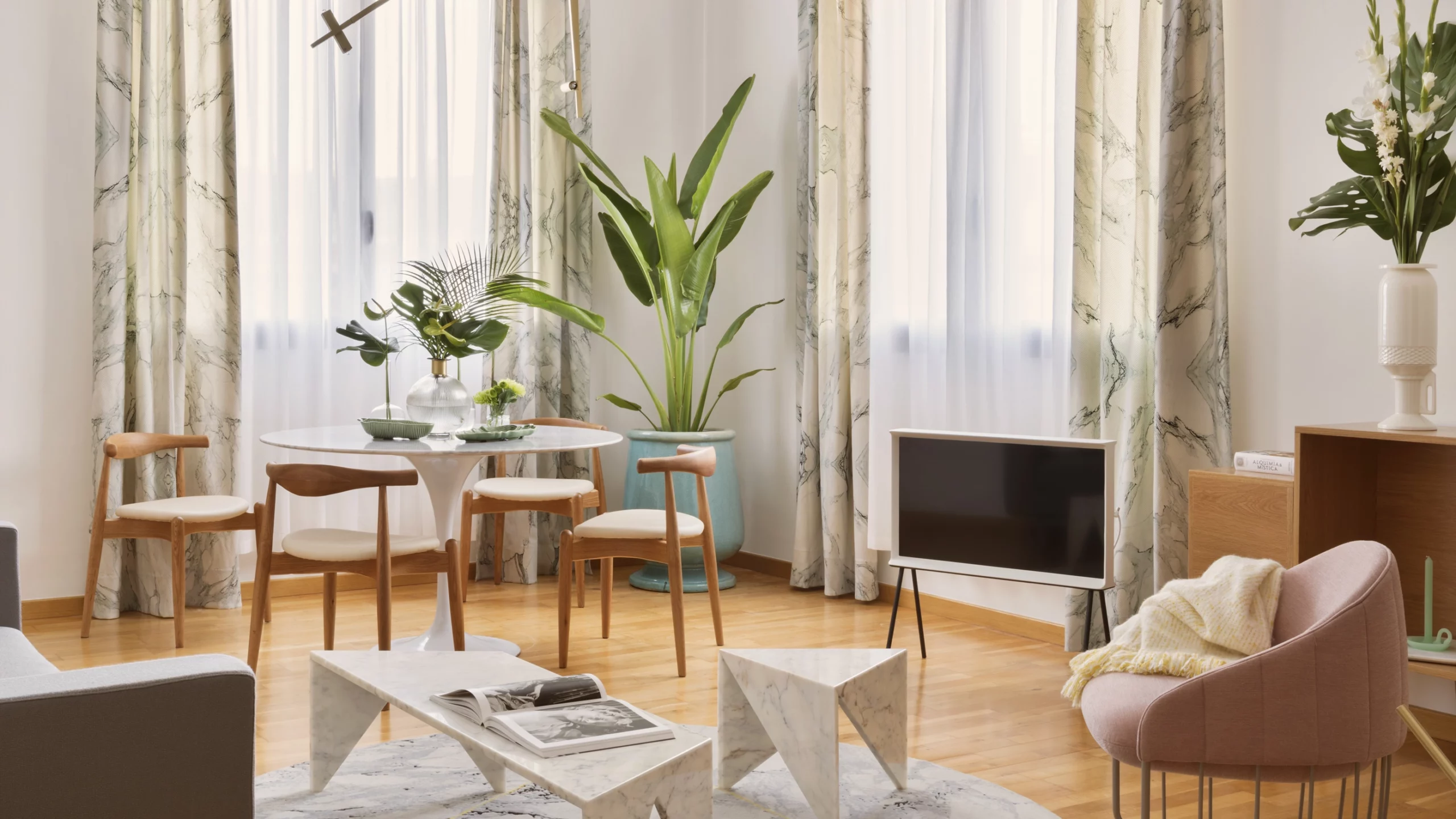 Primer proyecto de decoración de Ana Locking, Halcyon Days en Málaga. Apartamento 