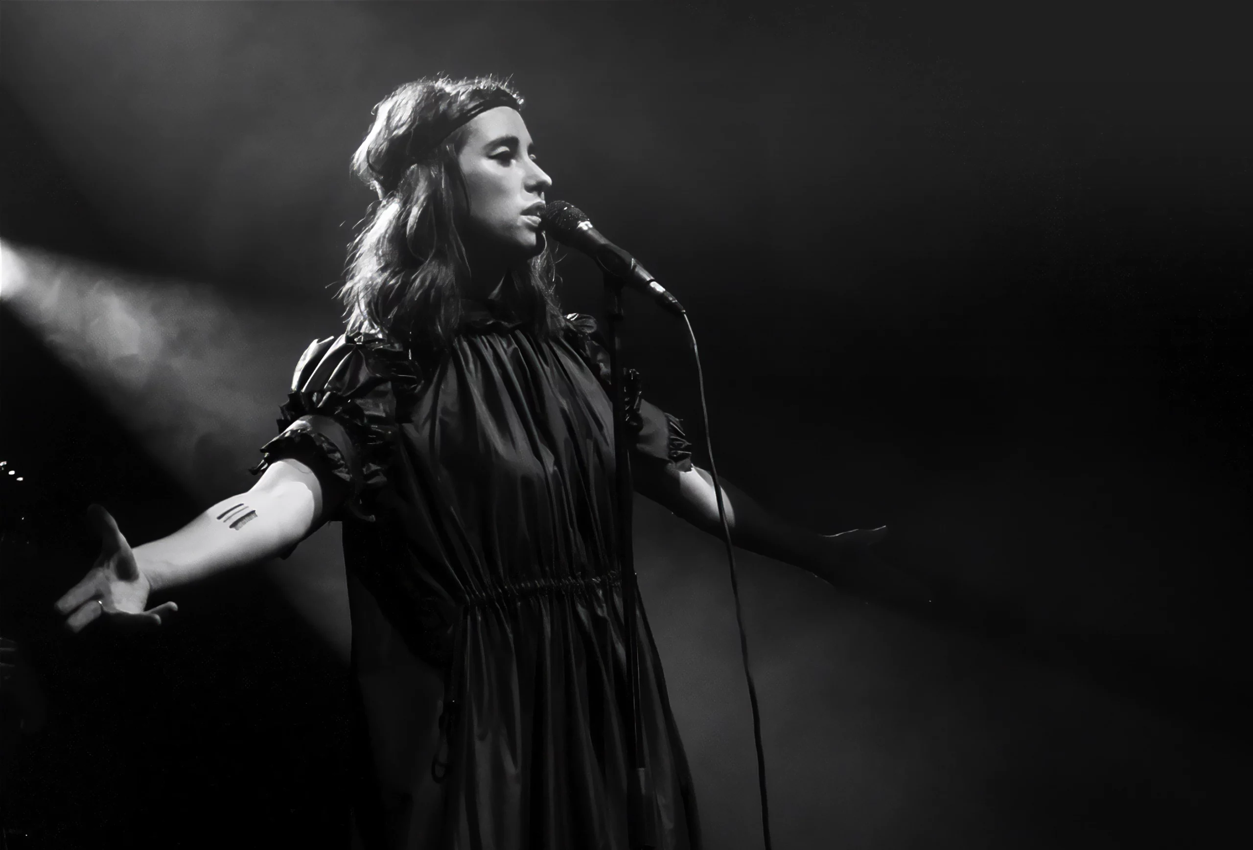 Kimbra viste de Ana Locking en su gira Europea 