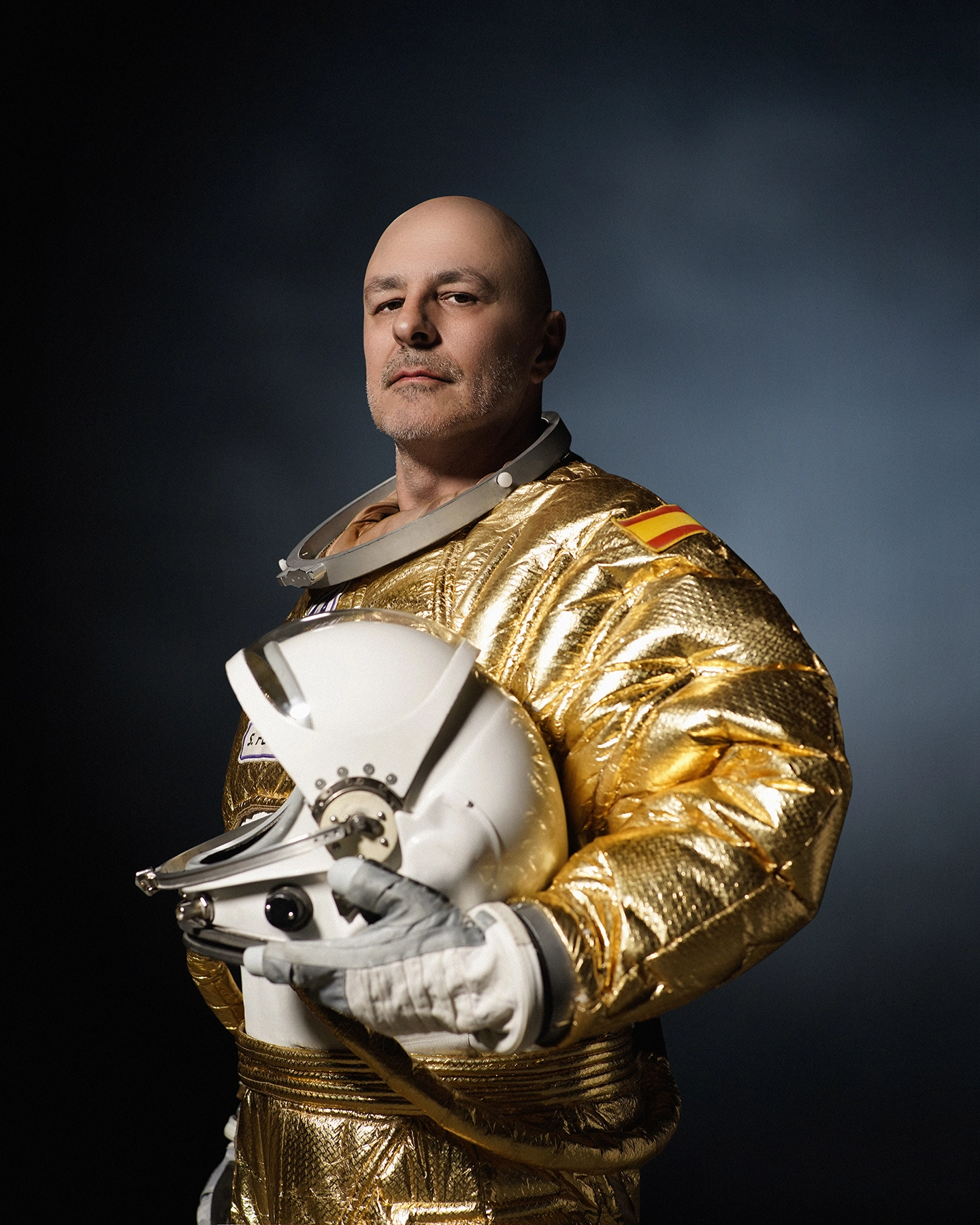 Roberto Alamo en la película 