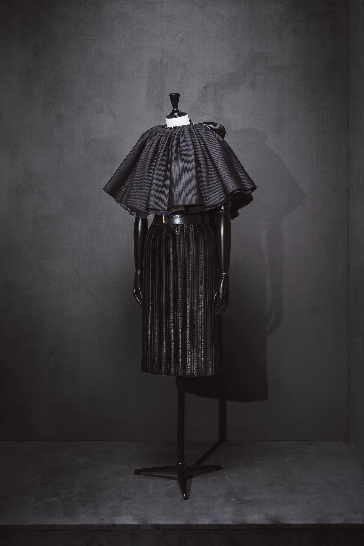 Look de Ana Locking en la exposición Modus