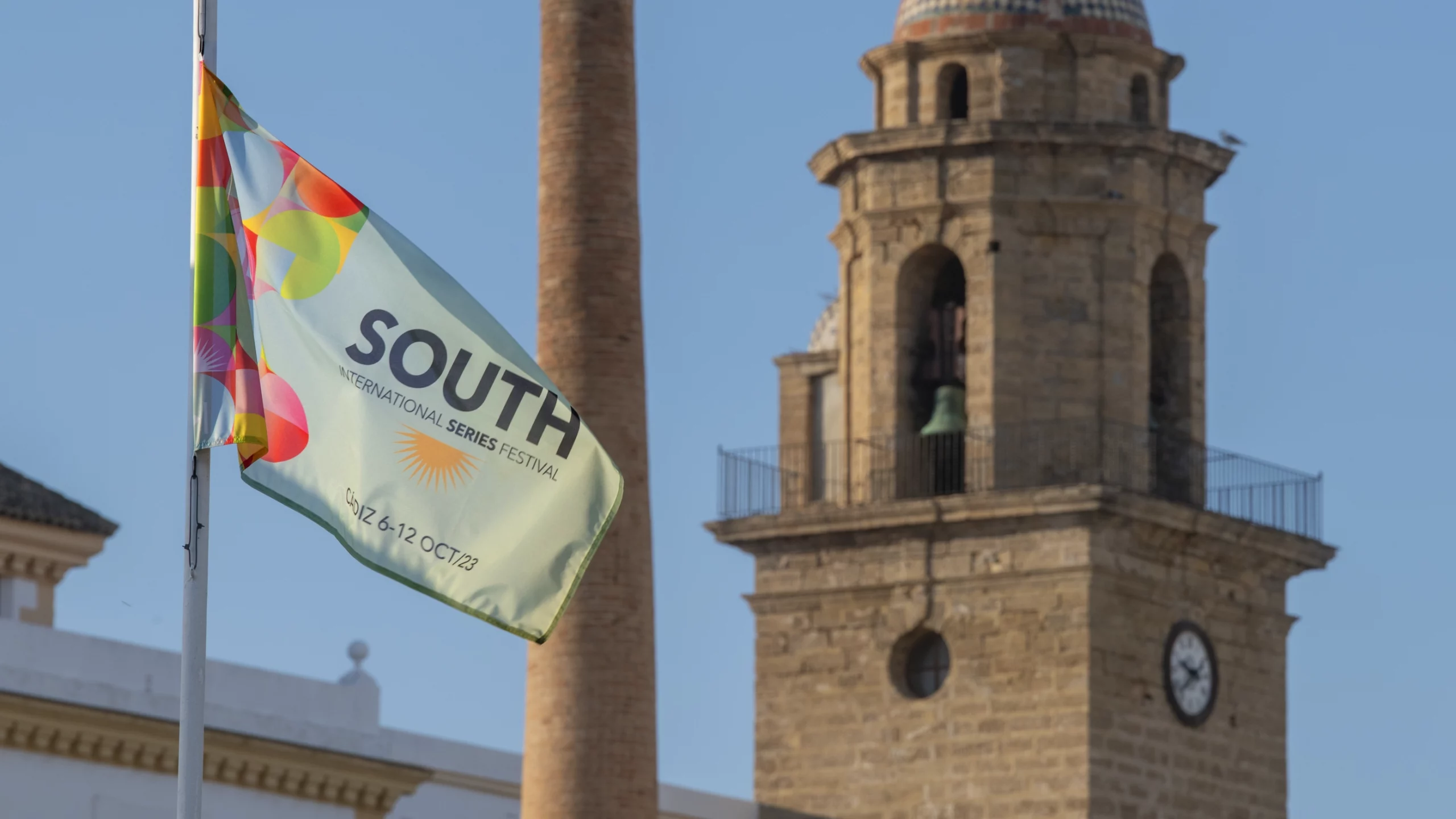 Identidad gráfica de la primera edición del 