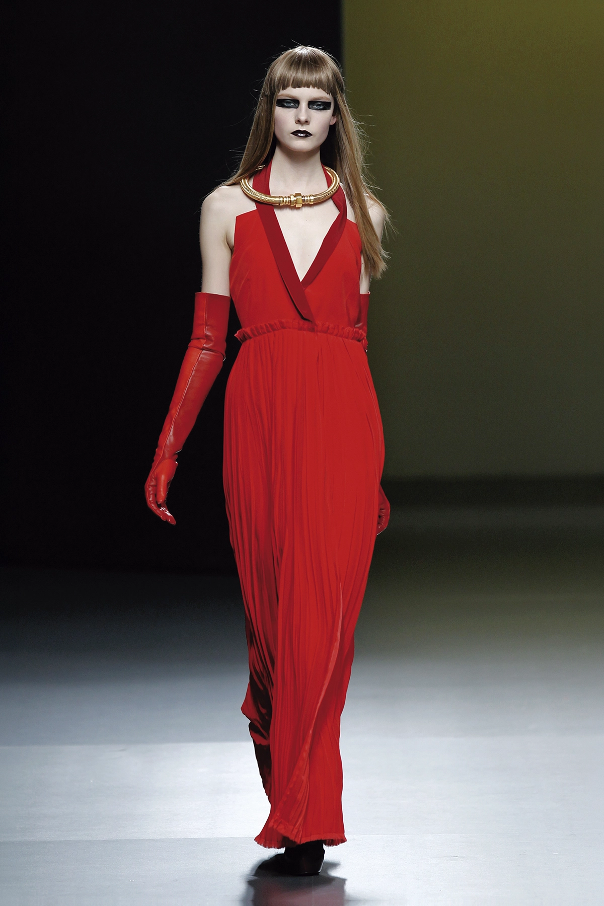 Look 34 de la colección “Stance”, colección otoño invierno 2011-12 de la diseñadora de moda Ana Locking en la Mercedes Benz Fashion Week de Madrid.