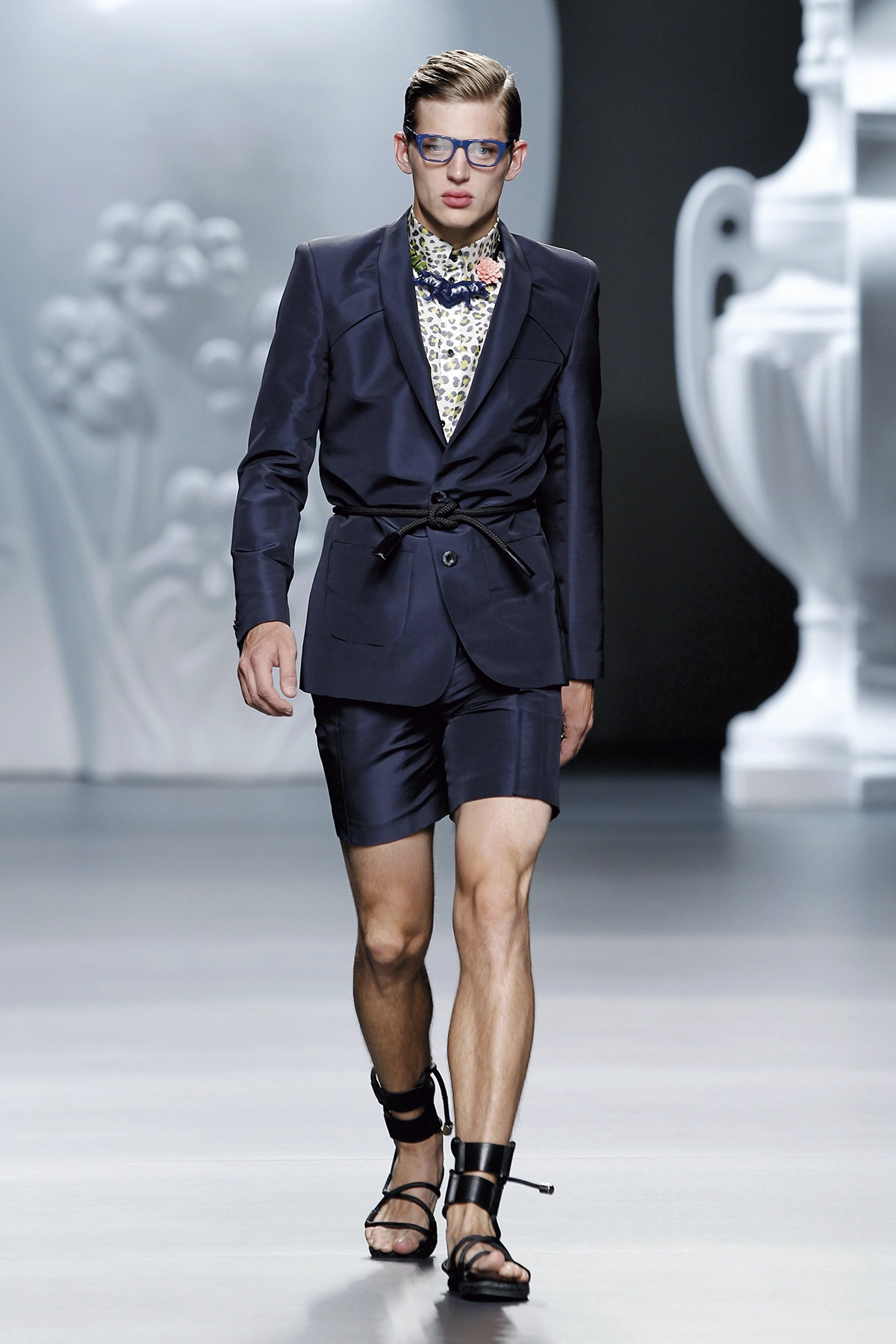 Look 30 de la colección “The Talk”, colección primavera verano 2013 de la diseñadora de moda Ana Locking en la Mercedes Benz Fashion Week de Madrid.