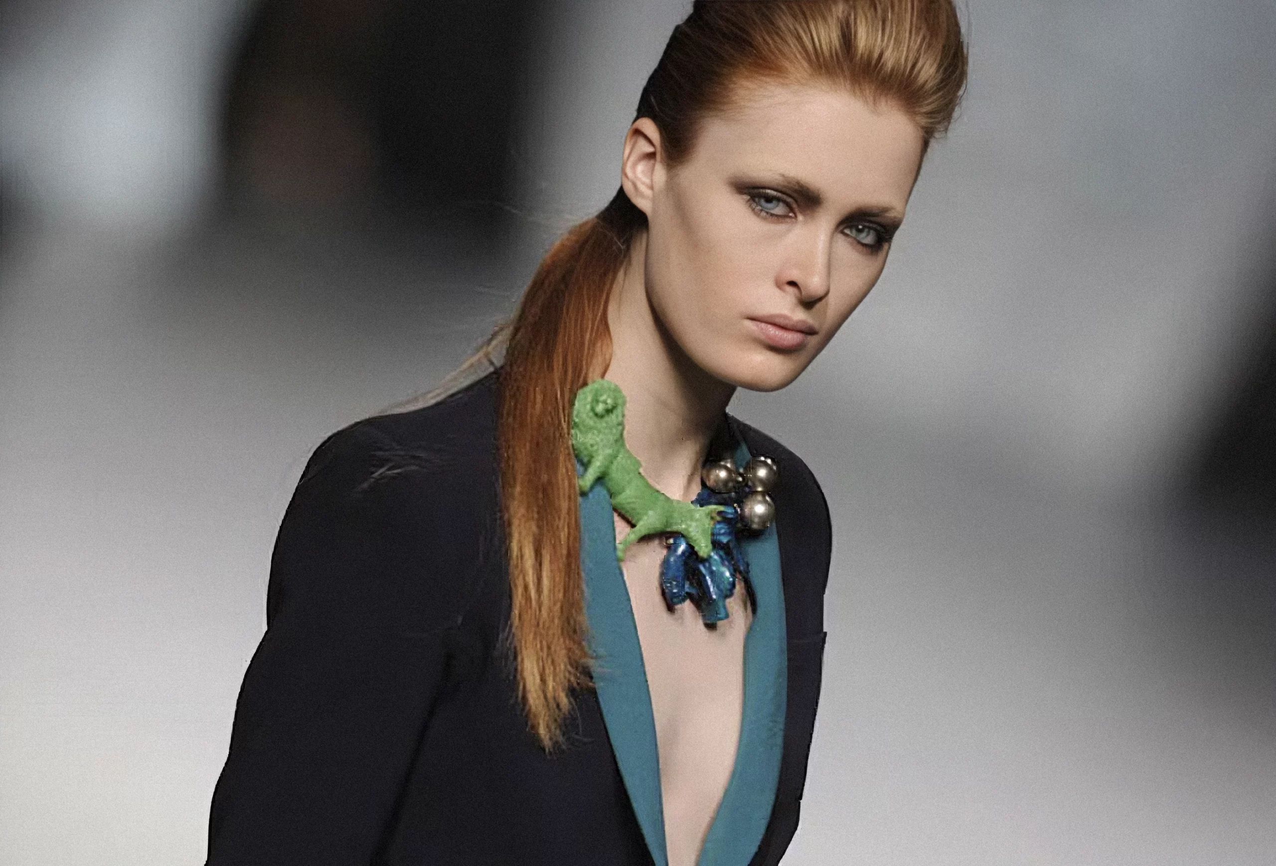 Momento del desfile “The Talk”, colección primavera verano 2013 de la diseñadora de moda Ana Locking en la Mercedes Benz Fashion Week de Madrid.