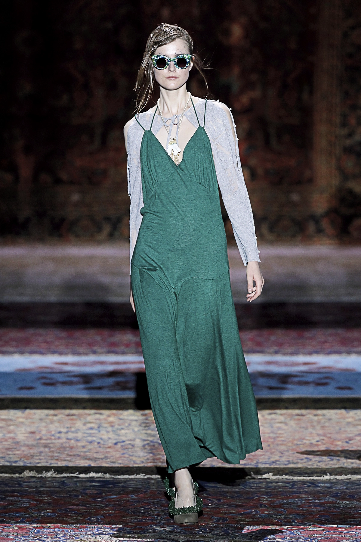 Look 09 de la colección “The Thinker”, colección rimavera verano 2017 de la diseñadora de moda Ana Locking en la Mercedes Benz Fashion Week de Madrid.