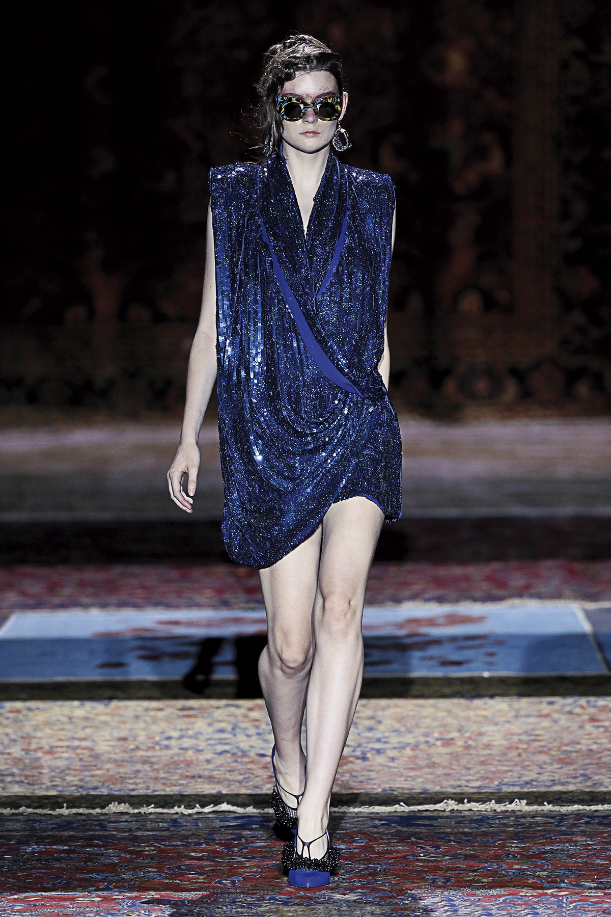 Look 31 de la colección “The Thinker”, colección rimavera verano 2017 de la diseñadora de moda Ana Locking en la Mercedes Benz Fashion Week de Madrid.