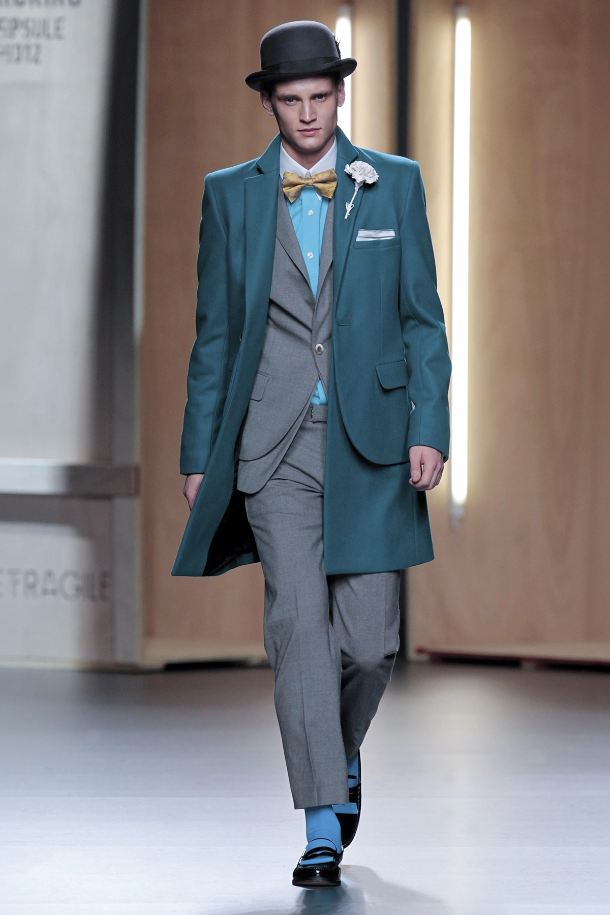 Look 06 de la colección “Time Capsule”, colección otoño invierno 2012-13 de la diseñadora de moda Ana Locking en la Mercedes Benz Fashion Week de Madrid.