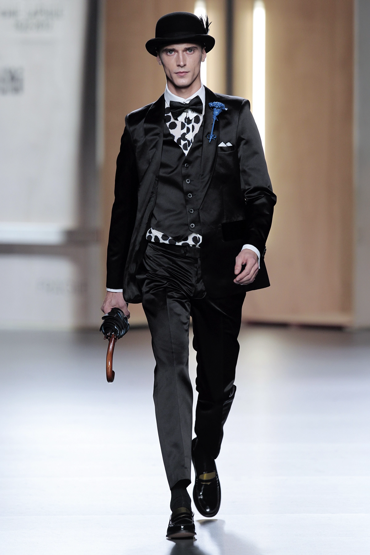 Look 36 de la colección “Time Capsule”, colección otoño invierno 2012-13 de la diseñadora de moda Ana Locking en la Mercedes Benz Fashion Week de Madrid.