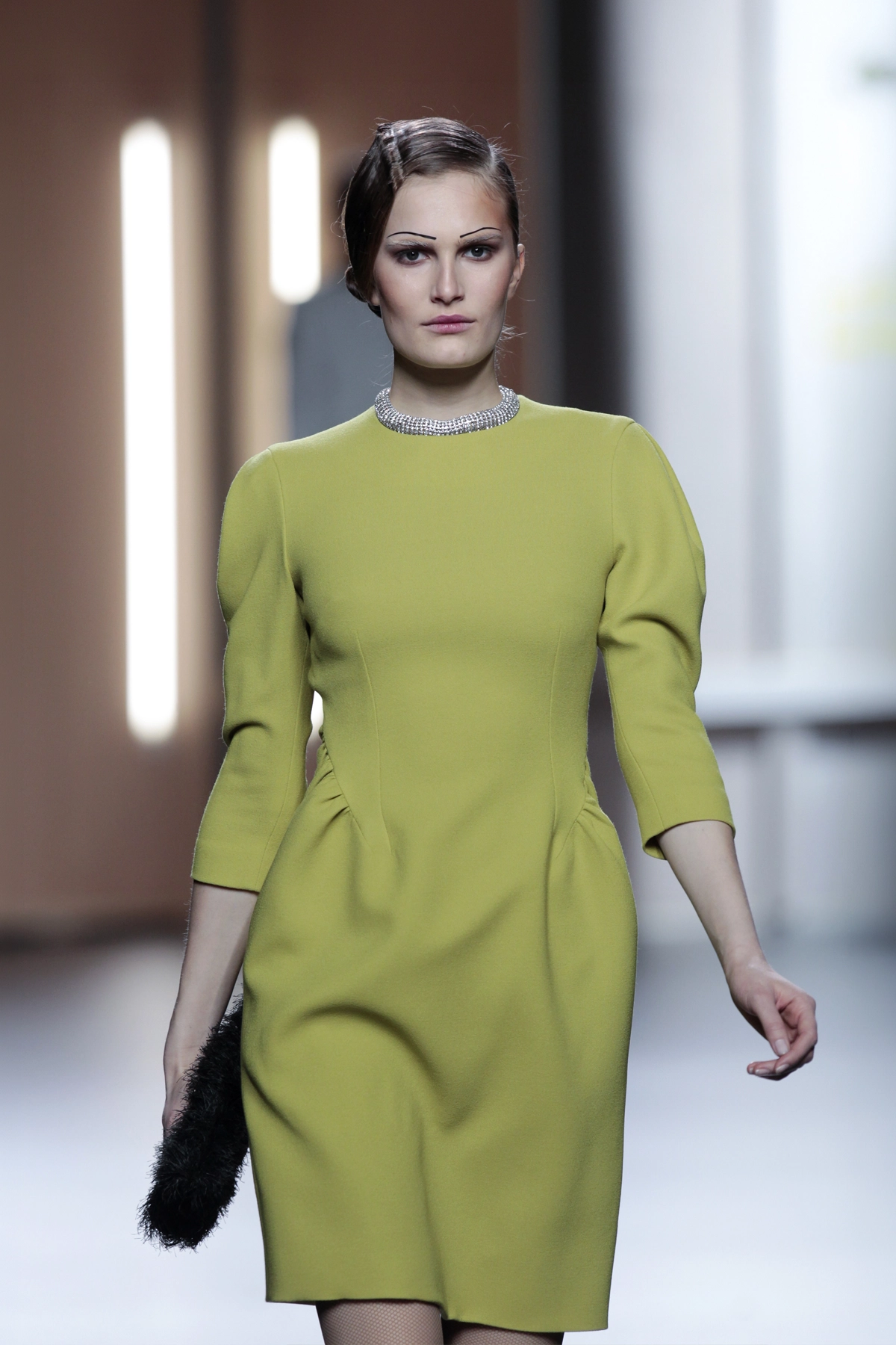 Momento del desfile “Time Capsule”, colección otoño invierno 2012-13 de la diseñadora de moda Ana Locking en la Mercedes Benz Fashion Week de Madrid.