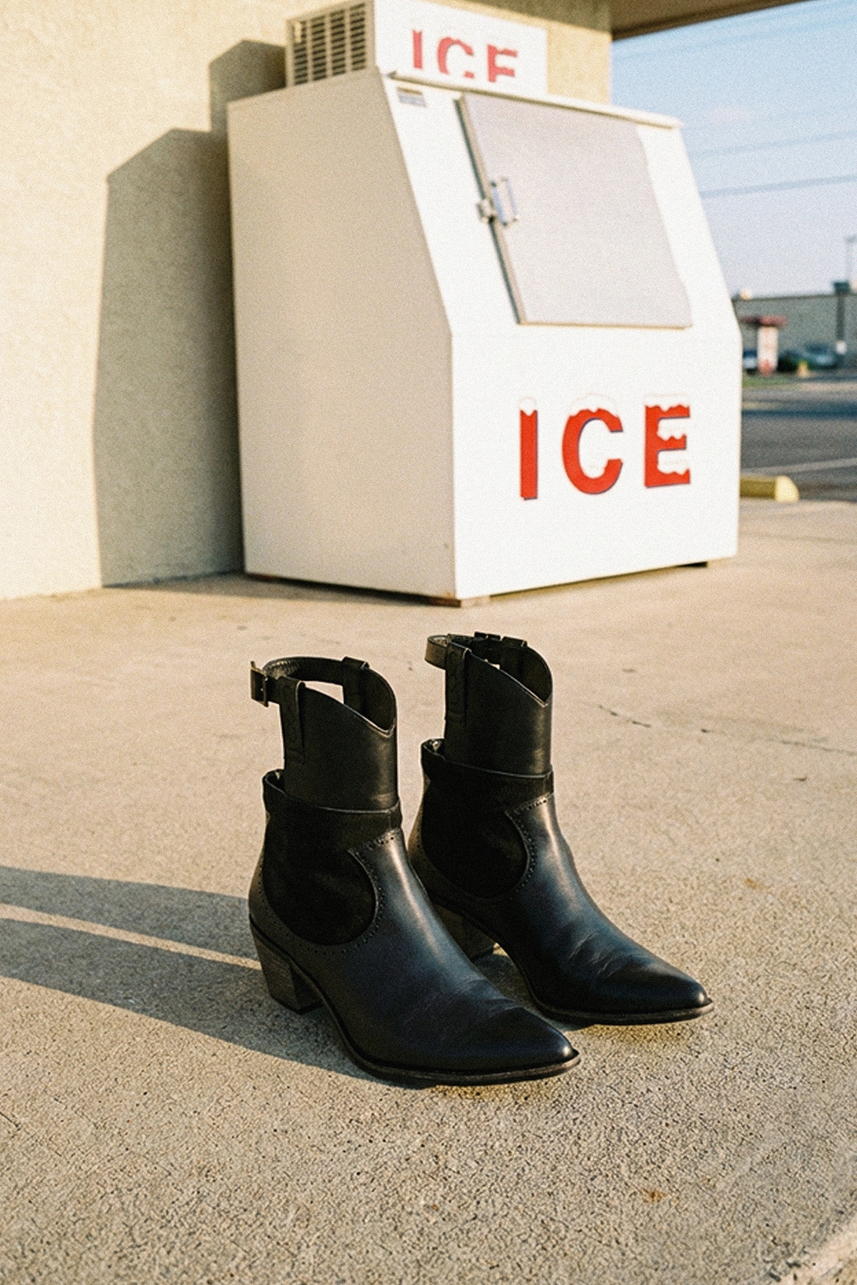 Publicidad de la colección de calzado de 