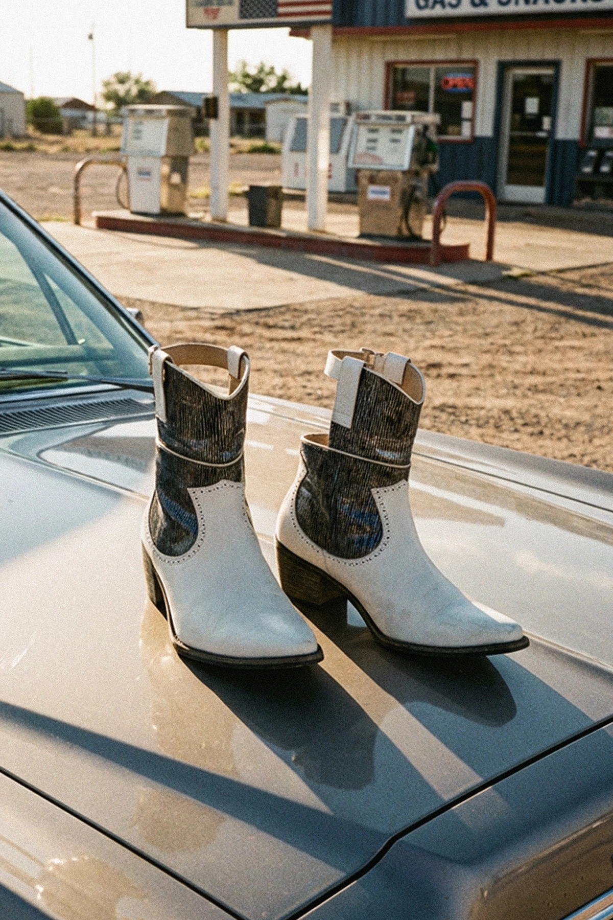 Publicidad de la colección de calzado de 