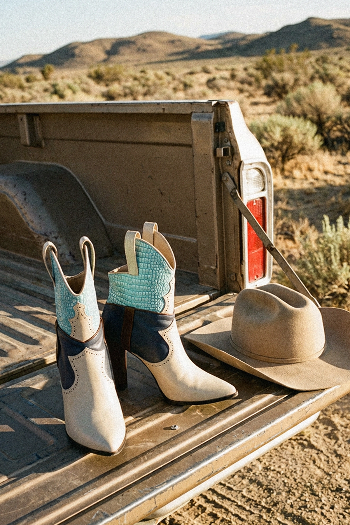 Publicidad de la colección de calzado de 